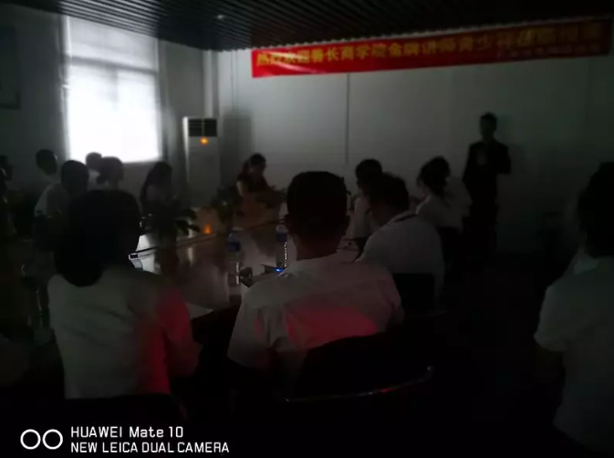 ���������������ڱ��У���Ӯ��ִ�С���ѵ������
